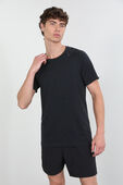 תמונת דוגמן קידמית של Metal Vent Tech Short-Sleeve Shirt