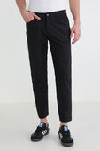 תמונת דוגמן קידמית של ABC Pant Slim 30" Recwarp Updated Fit
