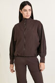 Define Relaxed-Fit Jacket *Luon תמונת דוגמן קידמית של Define Relaxed-Fit Jacket *Luon