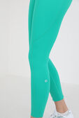 תמונת תקריב דוגמן של Fast and Free High-Rise Crop 23" *Pockets