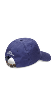 תמונה אחורית של כובע מצחייה