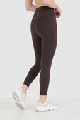 תמונת דוגמן אחורית של Align High-Rise Crop 23" *Pockets