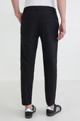תמונת דוגמן אחורית של ABC Slim-Fit Pant 30