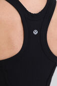 תמונת תקריב דוגמן של Ribbed Nulu High-Neck Yoga Bra