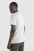 תמונת דוגמן אחורית של Metal Vent Tech Short Sleeve