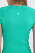תמונת תקריב דוגמן של Swiftly Tech Short Sleeve 2.0