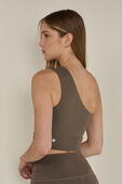 תמונת דוגמן אחורית של Align™ Asymmetrical Tank Top
