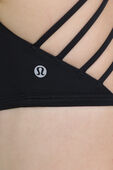 תמונת תקריב דוגמן של Free to Be Bra