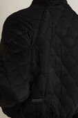 תמונת תקריב דוגמן של Quilted Bomber Jacket