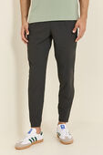 תמונת דוגמן קידמית של Pace Breaker Pant