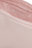 תמונת פנים של Everywhere Belt Bag
