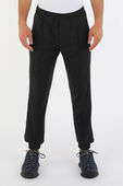 תמונת דוגמן קידמית של Straight Jogging Trousers in Black