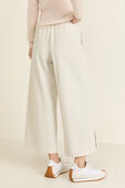 תמונת דוגמן אחורית של Stretch Woven High-Rise Wide-Leg Cropped Pant
