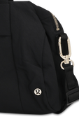 תמונת תקריב של On My Level Barrel Duffle
