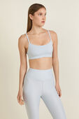 Wunder Train Strappy Racer Bra, C/D Cup תמונת דוגמן קידמית של Wunder Train Strappy Racer Bra, C/D Cup