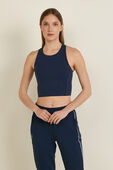 Swift Speed Cropped Tank Top תמונת דוגמן קידמית של Swift Speed Cropped Tank Top