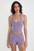 תמונת דוגמן קידמית של Align™ Halter Tank Top
