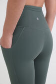 תמונת תקריב דוגמן של Align™Pant 25" *Pockets