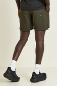 תמונת דוגמן אחורית של License To Train Short 7" LL