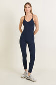 Align™ Strappy Ribbed Bodysuit 25'' תמונת דוגמן קידמית של Align™ Strappy Ribbed Bodysuit 25''