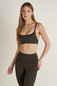 Wunder Train Strappy Racer Bra, A/B Cup Ribbed תמונת דוגמן קידמית של Wunder Train Strappy Racer Bra, A/B Cup Ribbed