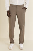 ABC Slim-Fit Trouser 32''L Warpstreme תמונת דוגמן קידמית של ABC Slim-Fit Trouser 32''L Warpstreme
