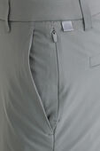תמונת תקריב דוגמן של Commission Short Classic 7