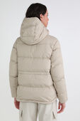 תמונת דוגמן אחורית של Wunder Puff Jacket