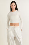 Hold Tight Straight-Hem Cropped Long-Sleeve Shirt תמונת דוגמן קידמית של Hold Tight Straight-Hem Cropped Long-Sleeve Shirt