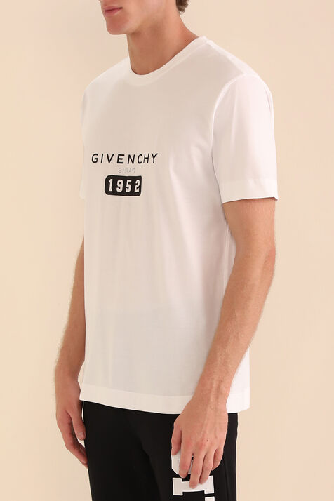 GIVENCHY