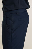 תמונת תקריב דוגמן של ABC Classic-Fit Short 7
