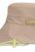 תמונת תקריב של Extra-Wide Brim Sun Hat