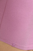 תמונת תקריב דוגמן של Hold Tight Cropped T-Shirt