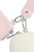 תמונת תקריב של Dual Pouch Wristlet