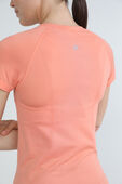 תמונת תקריב דוגמן של Swiftly Tech Short Sleeve Shirt 2.0