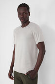תמונת דוגמן קידמית של Metal Vent Tech Short Sleeve