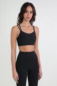 תמונת דוגמן קידמית של Like a Cloud Ribbed Longline Ribbed Bra Light Support, B/C Cup
