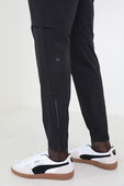 תמונת תקריב דוגמן של Cargo Training Pant