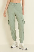 Dance Studio Relaxed-Fit Mid-Rise Cargo Jogger תמונת דוגמן קידמית של Dance Studio Relaxed-Fit Mid-Rise Cargo Jogger