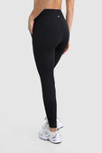 תמונת דוגמן אחורית של Align™ High-Rise Jogger