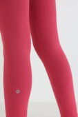 תמונת תקריב דוגמן של Wunder Train Contour Fit High-Rise Crop 23