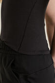 תמונת תקריב דוגמן של Hold Tight Square-Neck Tank Top