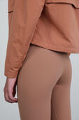 תמונת תקריב דוגמן של Always Effortless Jacket