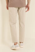 תמונת דוגמן אחורית של ABC Slim-Fit Trouser 32''L *VersaTwill