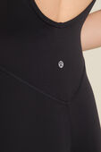 תמונת תקריב דוגמן של Align™ V-Back Bodysuit 25
