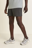 Pace Breaker Short LL ''5 תמונת דוגמן קידמית של Pace Breaker Short LL ''5