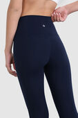 תמונת תקריב דוגמן של Align Hr Crop 23Inch