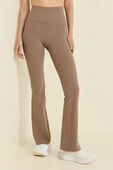 Groove Super-High-Rise Nulu™ Flared Pant *Regular תמונת דוגמן קידמית של Groove Super-High-Rise Nulu™ Flared Pant *Regular