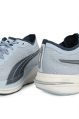 תמונת תקריב של Deviate Nitro Running Shoes in Blue and Black