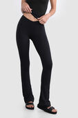 תמונת דוגמן קידמית של Align V Waist Flair Pant